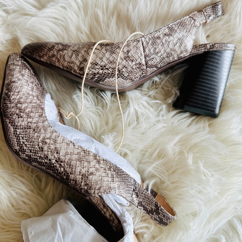 Ann Taylor Brown Block Heel Pumps - Picture 2 of 8